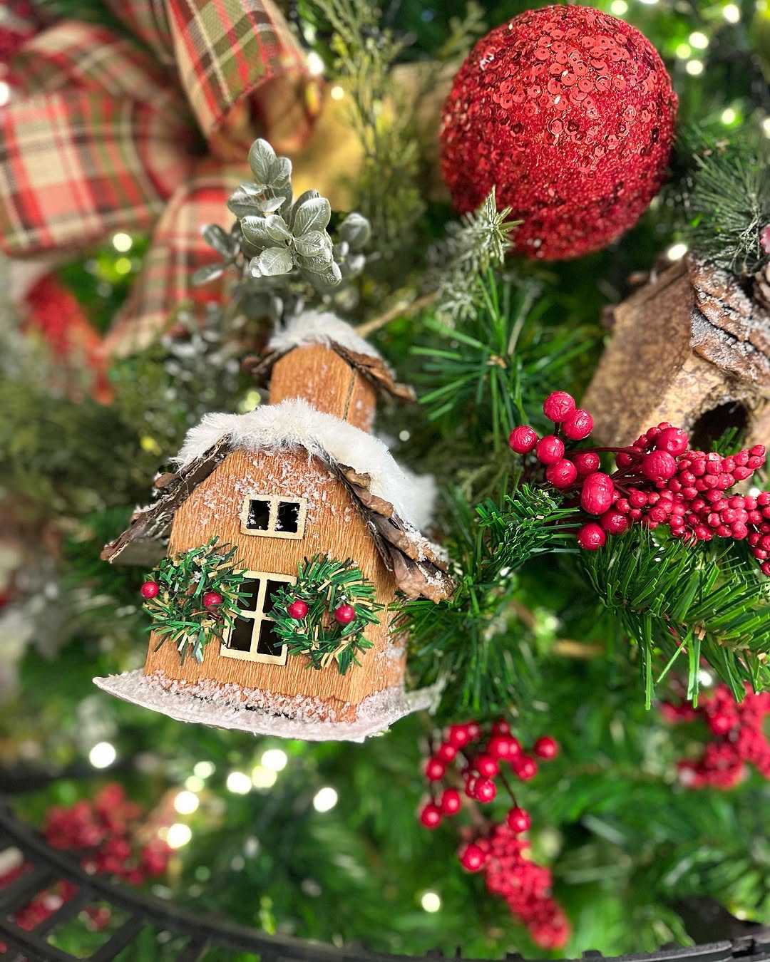 Árvore de Natal Tradicional tema de Trem