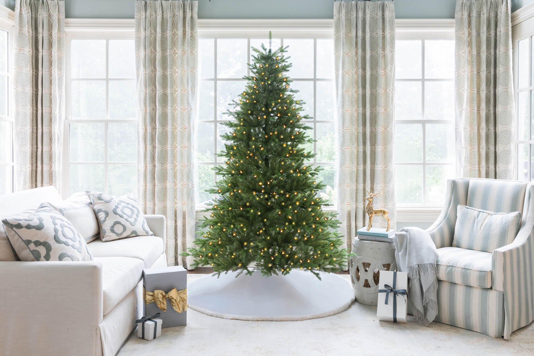 Árvore de Natal Artificial Alpine Fir com 800 Luzes LED Branco Quente