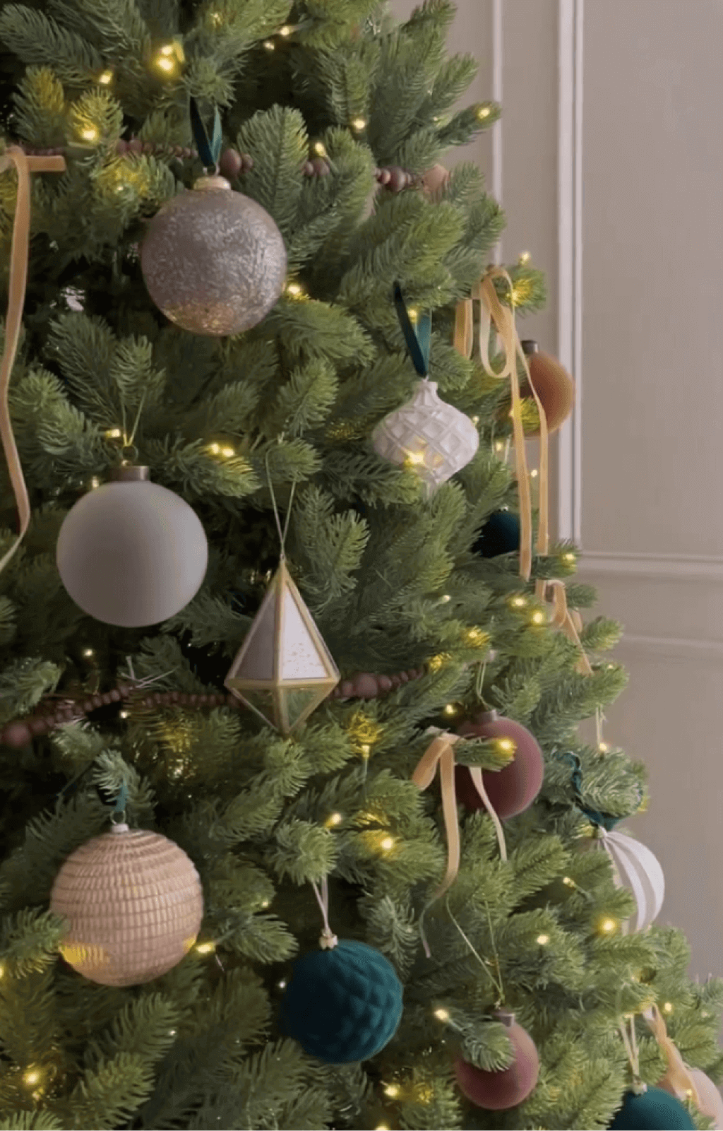 Árvore de Natal Artificial Royal Fir com 1000 Luzes LED Branco Quente e Multicoloridas